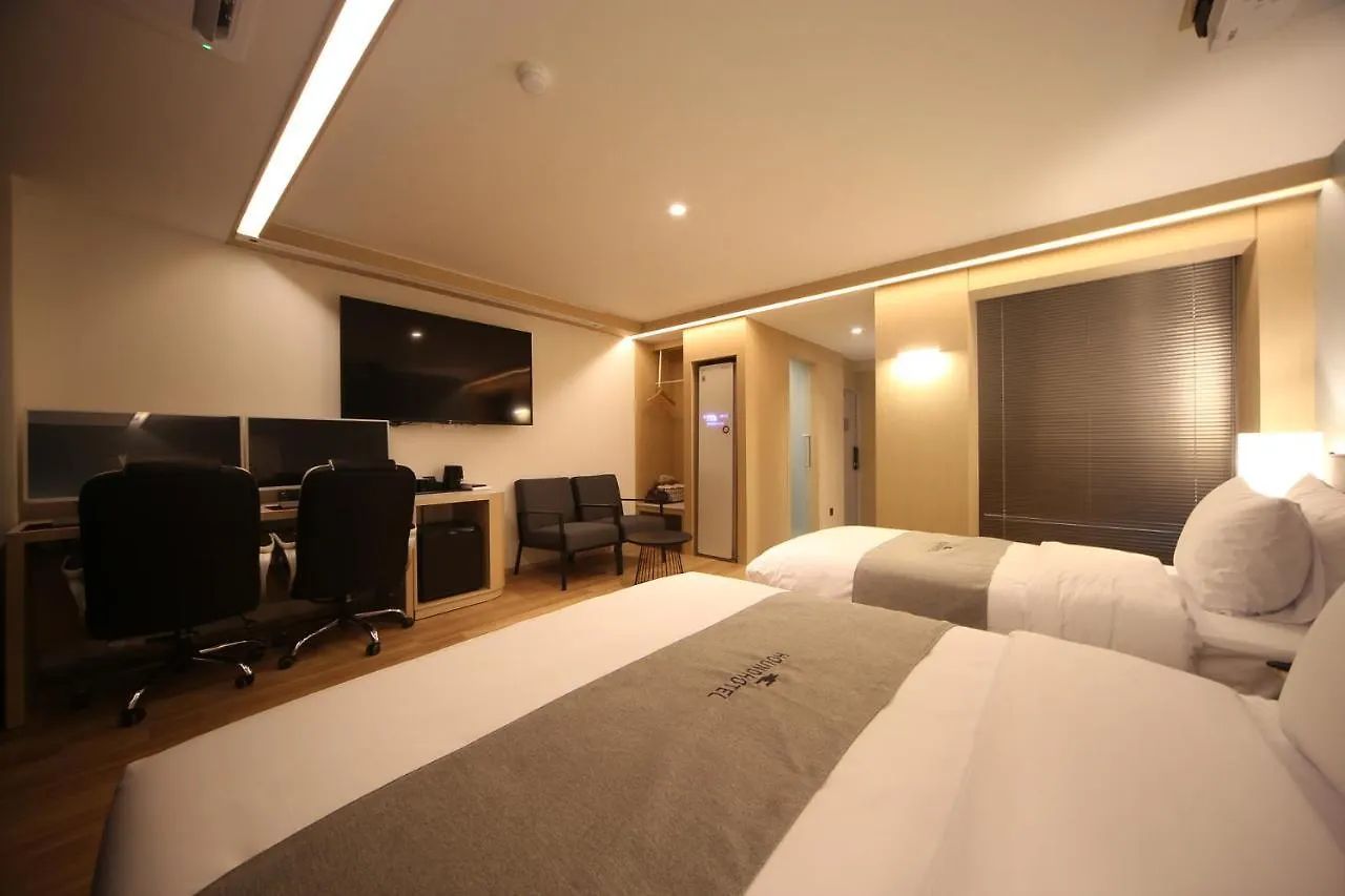 Dongnae Hound Hotel Sajik Minam Station بوسان