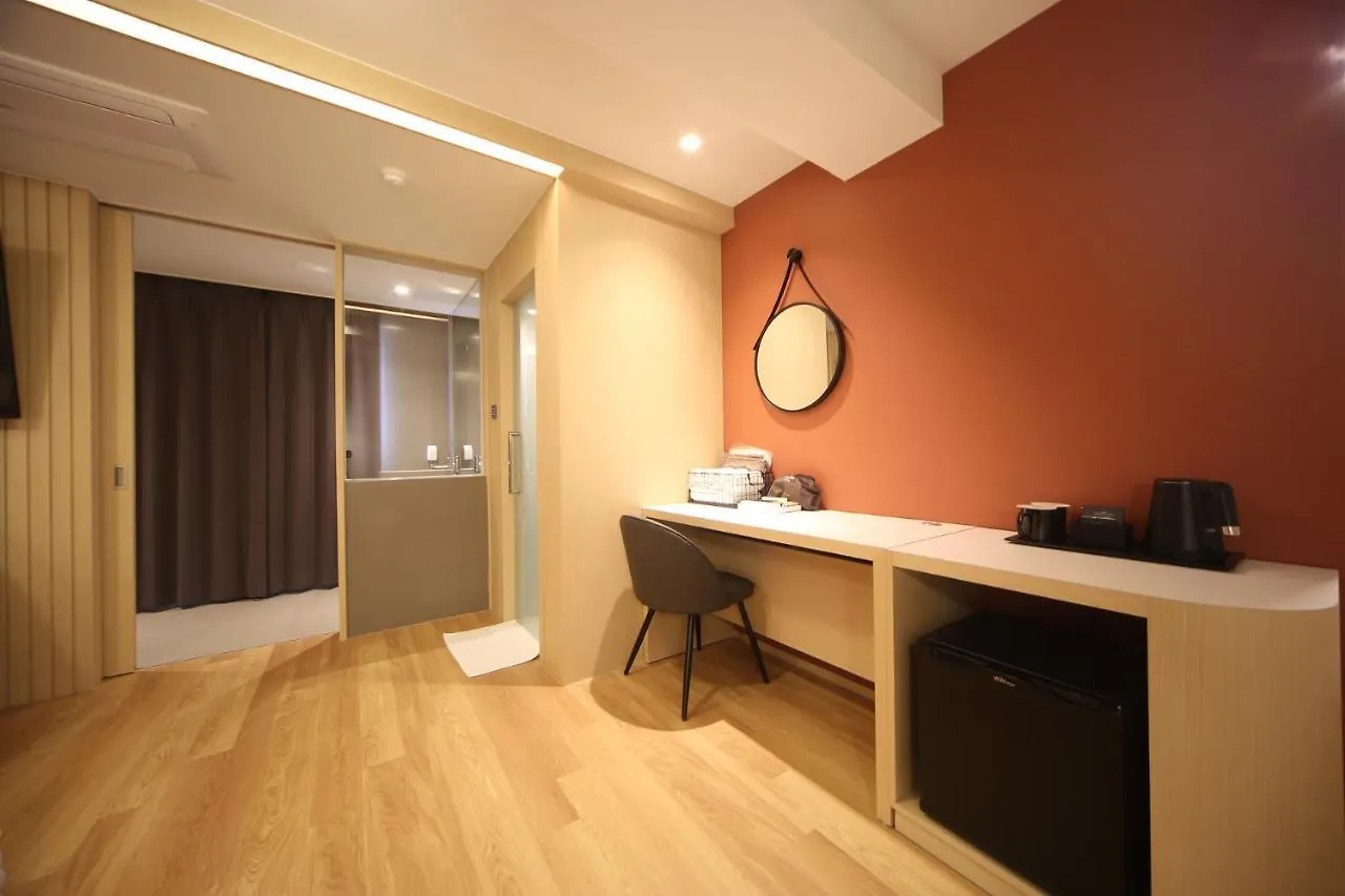 Dongnae Hound Hotel Sajik Minam Station بوسان كوريا الجنوبية