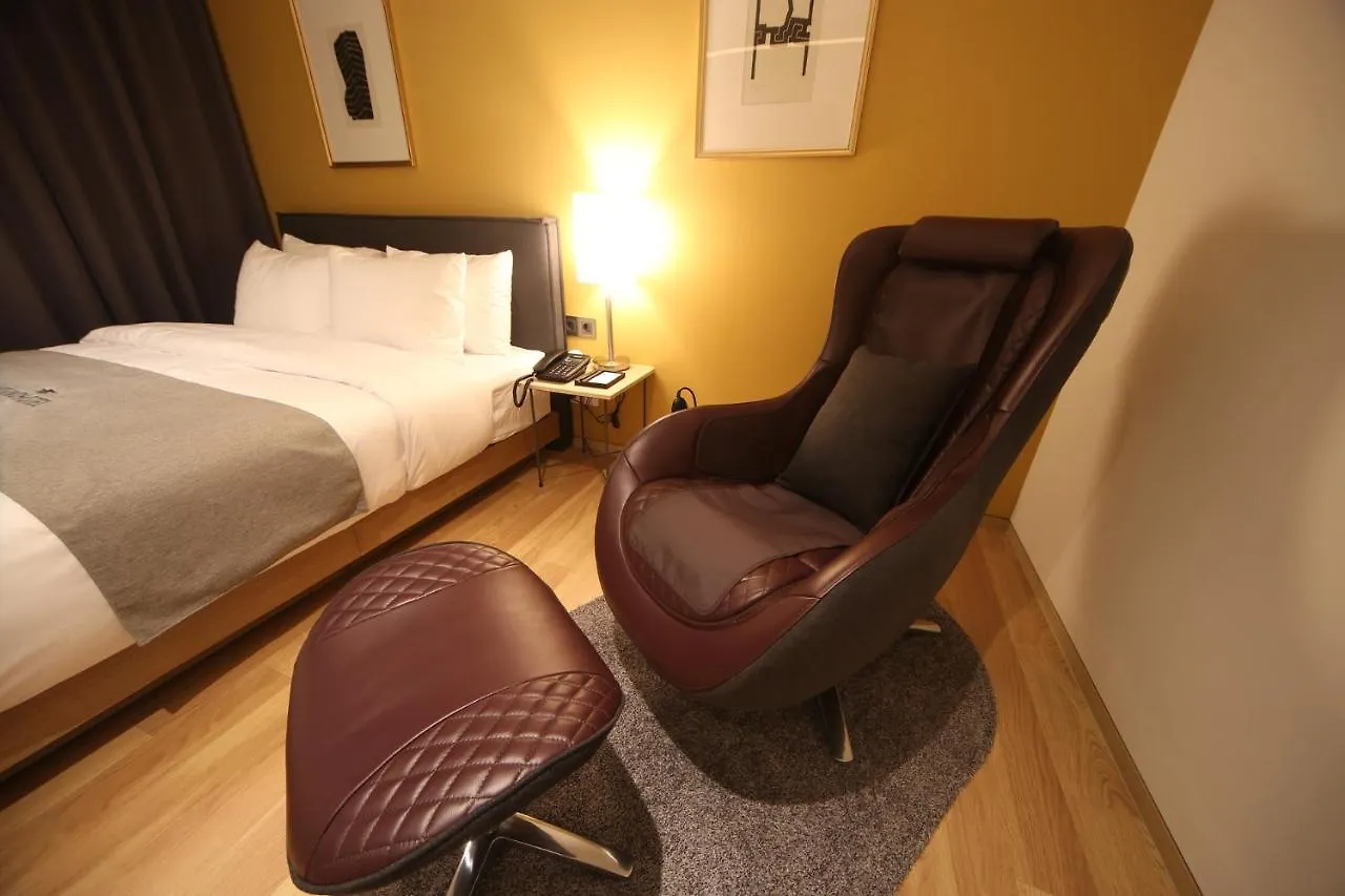 Dongnae Hound Hotel Sajik Minam Station Busan