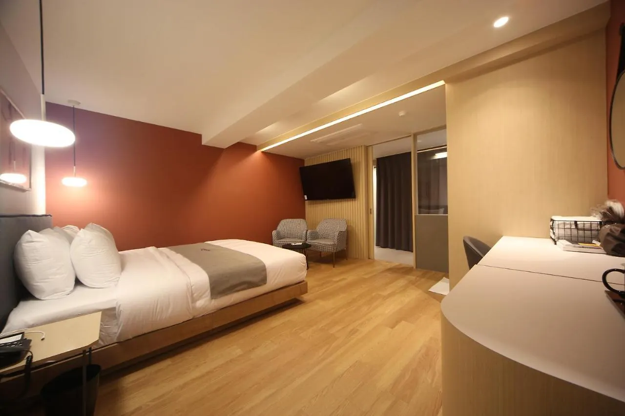 Dongnae Hound Hotel Sajik Minam Station Busan