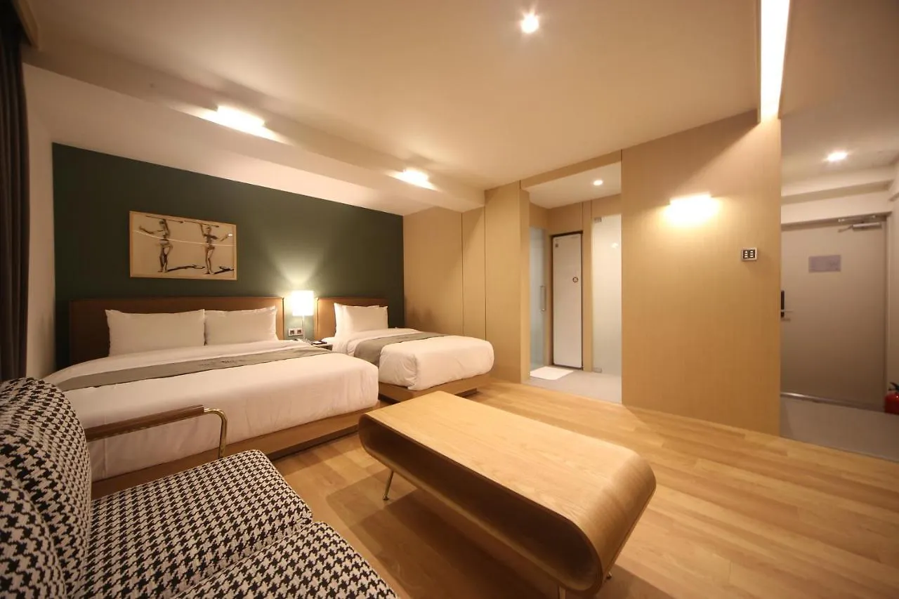 Dongnae Hound Hotel Sajik Minam Station Busan South Korea