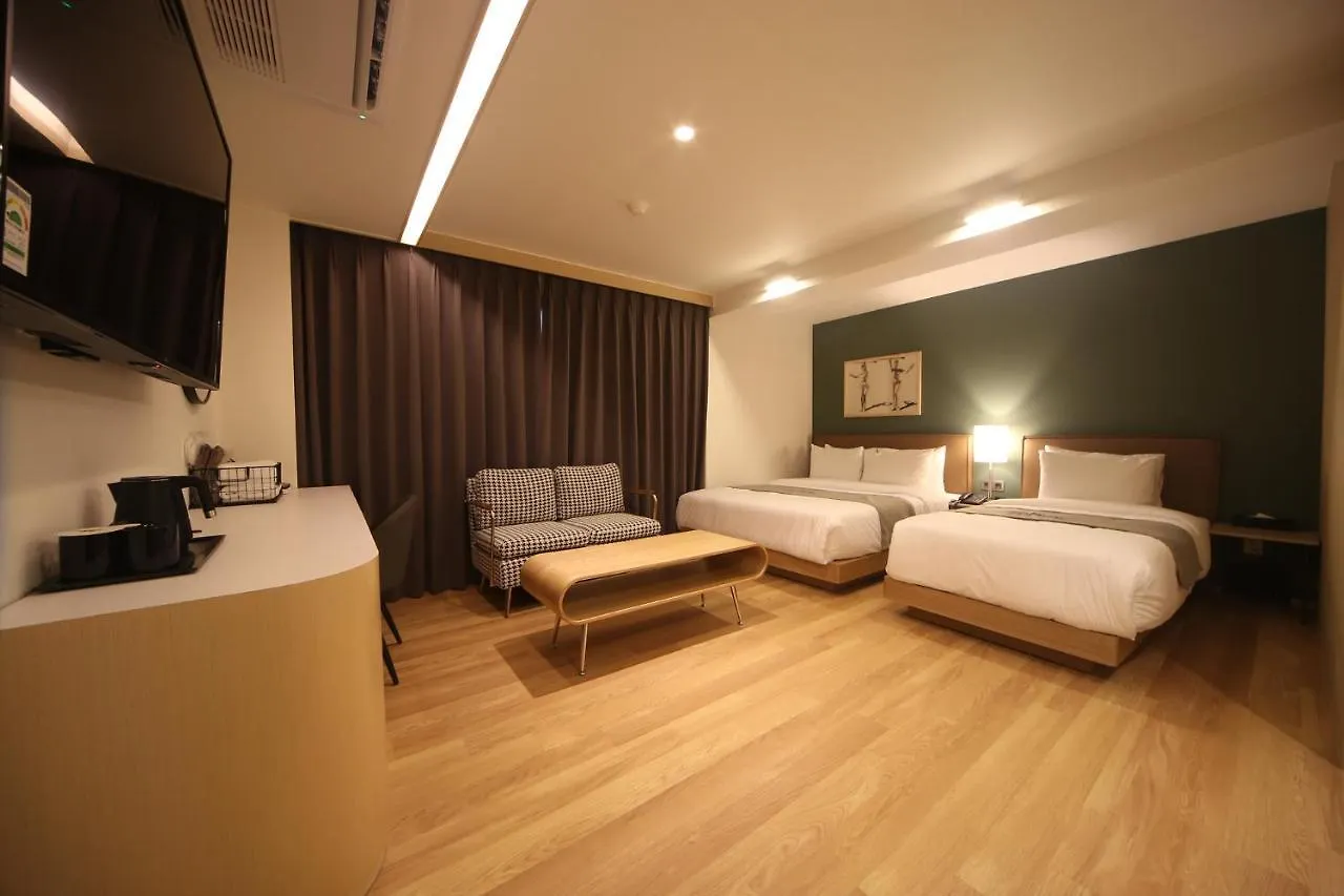 Dongnae Hound Hotel Sajik Minam Station Busan 0*,