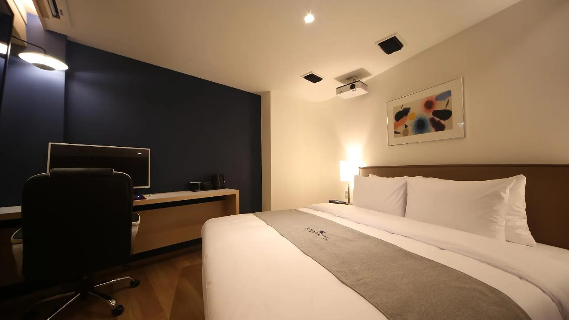 Dongnae Hound Hotel Sajik Minam Station Busan 0*,  South Korea